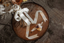 Load image into Gallery viewer, Rustic Bridal Bouquet