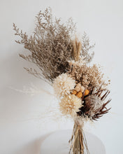 Load image into Gallery viewer, Dahlia
