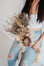 Load image into Gallery viewer, Dahlia
